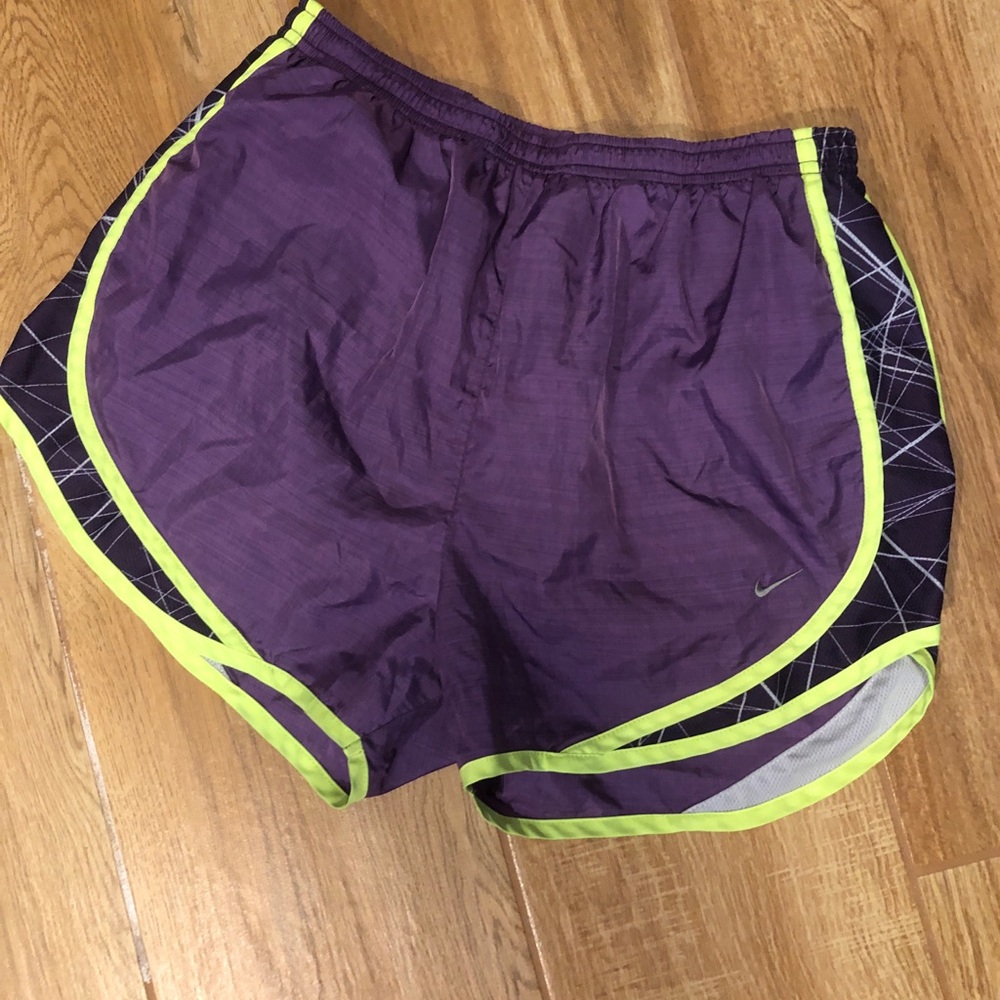 Great condition nike athletic shorts!